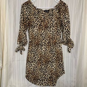 Women’s XL leopard blouse